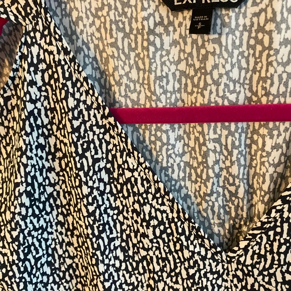 Express Top - Picture 2 of 2